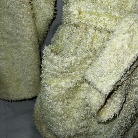 La Lingerie Robe - Picture 3 of 9